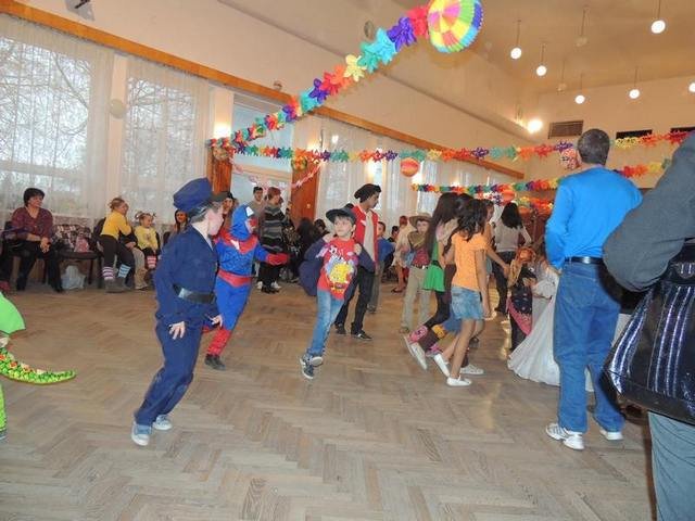 detsky-maskarny-karneval-2014-059